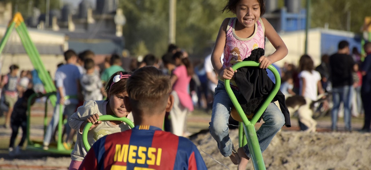 Inauguró Cascallares la plaza “Las Casitas” de Glew junto a vecinos e instituciones